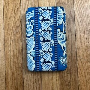 Vera Bradley Blue and White  hard case wallet
